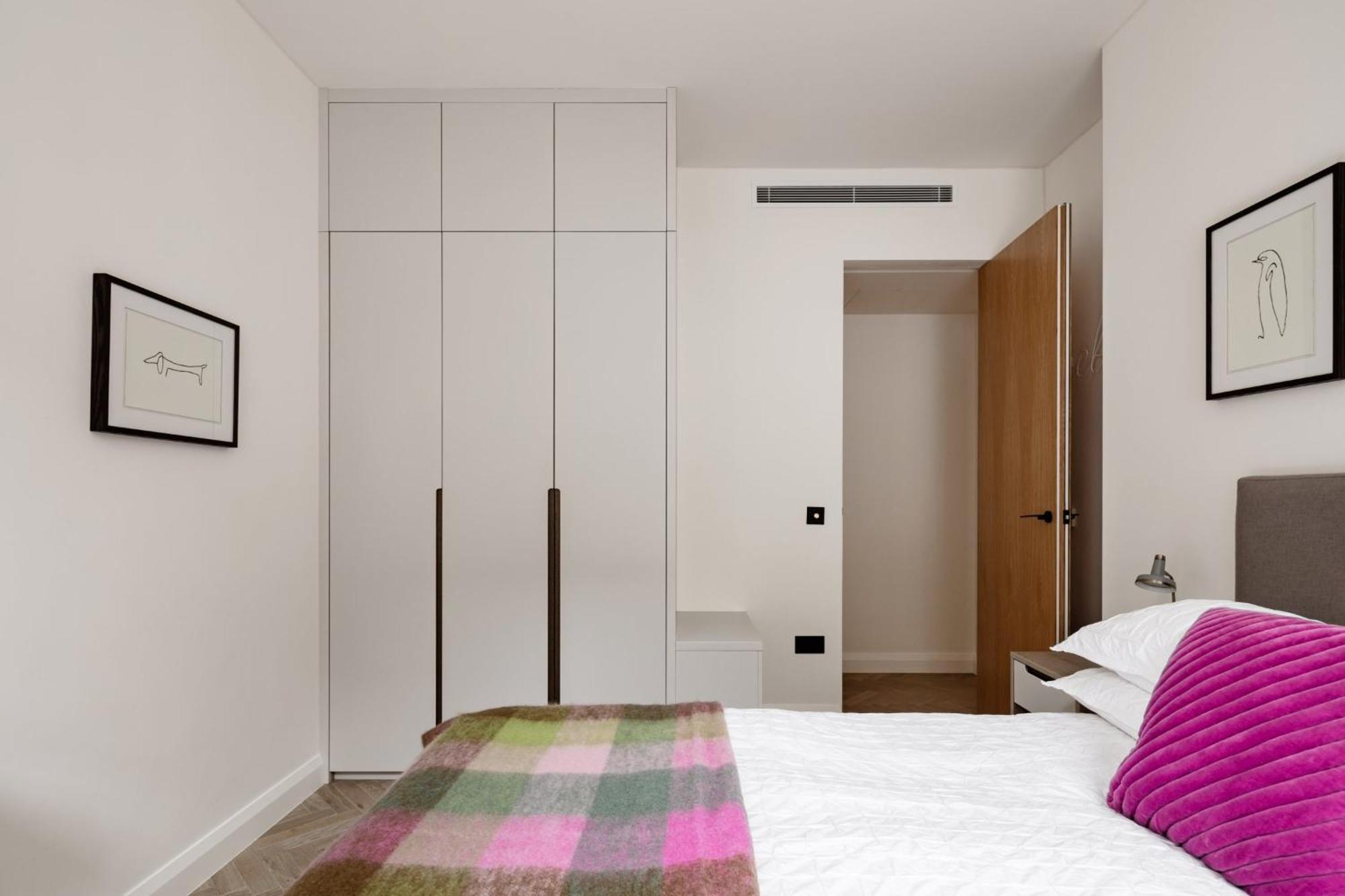 Modern Apartment & Rooms At Charing Cross London Kültér fotó