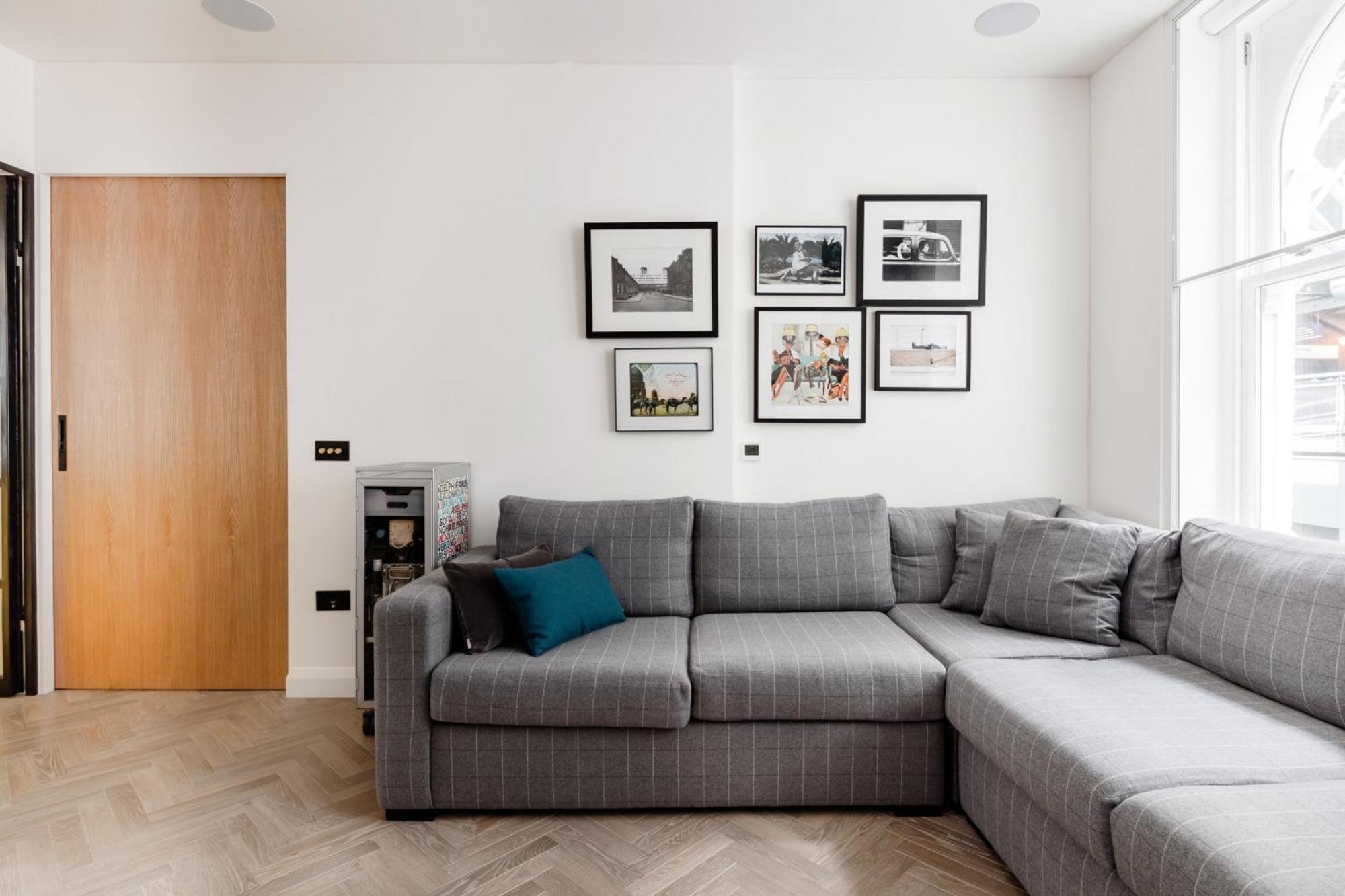 Modern Apartment & Rooms At Charing Cross London Kültér fotó