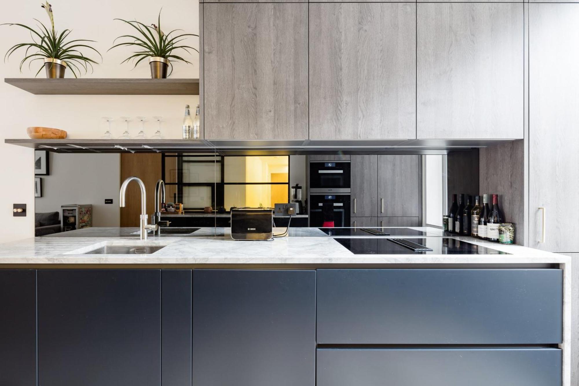 Modern Apartment & Rooms At Charing Cross London Kültér fotó